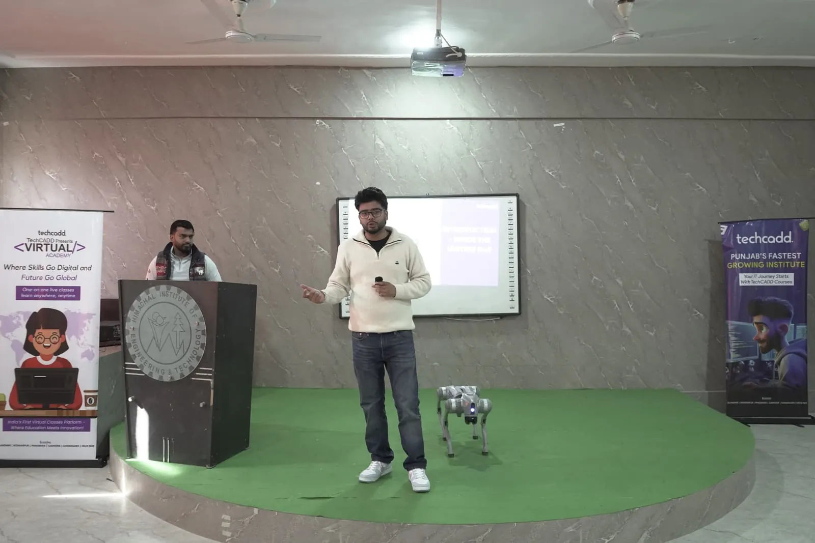 AI & Robotics Seminar at HIET
