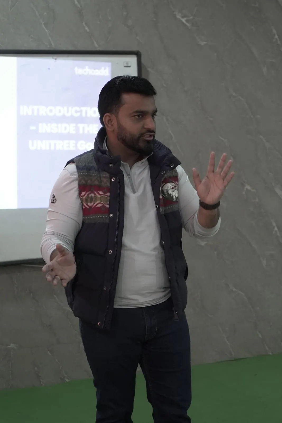 AI & Robotics Seminar at HIET